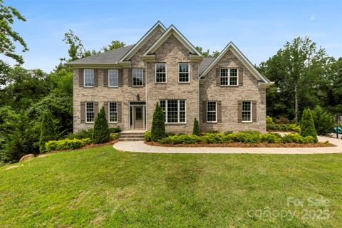 2857 Scarborough Court sold home in Glenmoor, Gastonia, NC