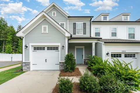 12016 Basking Drive sold home in The Landings At Catawba River, Charlotte, NC