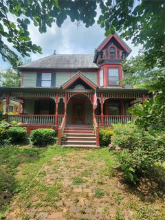 425 W Horah Street sold home in West Square Historical, Salisbury, NC