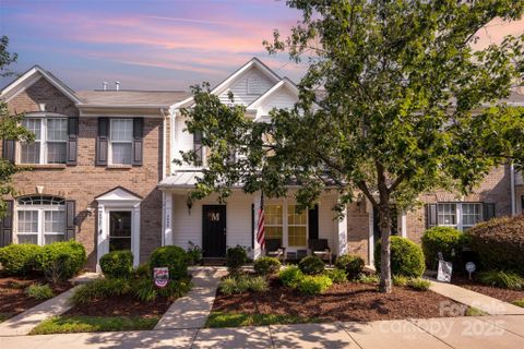 4939 Sunburst Lane sold home in Farmington Ridge, Charlotte, NC