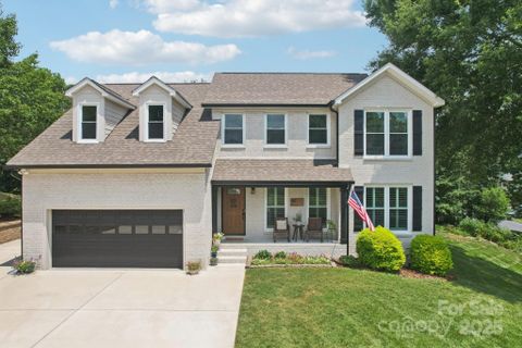 207 Spaniel Drive sold home in Hunters Pointe, Concord, NC