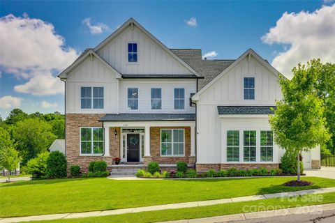 509 Abelia Lane sold home in The Manors At Lake Ridge, Tega Cay, SC