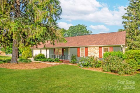 235 Lyndale Road sold home in Claude Kilpatrick, Hendersonville, NC