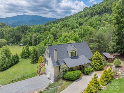 80 Feather Lane sold home in Spring Valley, Waynesville, NC