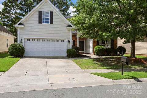 13247 Eastfield Village Lane sold home in Eastfield Village, Charlotte, NC