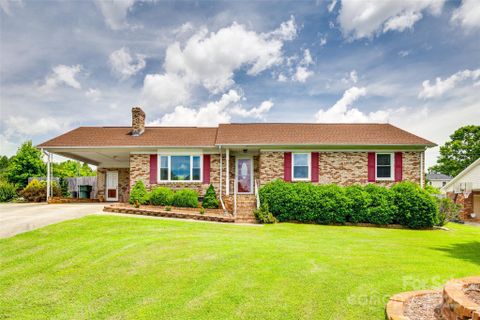 3903 Graywood Drive sold home in Laurel Woods, Gastonia, NC
