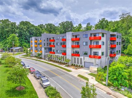 68 Craven Street sold home in The Landings, Asheville, NC