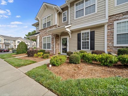 4607 Silk Tree Lane