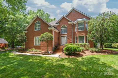 7301 Leharne Drive sold home in Crown Colony Estates, Charlotte, NC