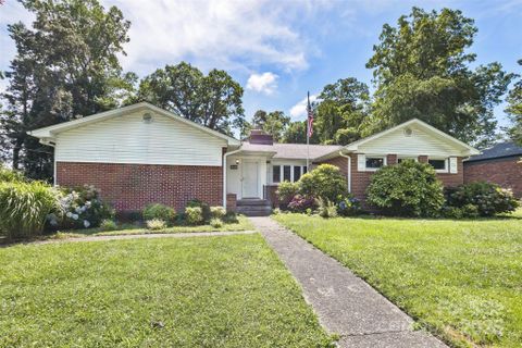 209 Balsam Road sold home in Brookland Manor, Hendersonville, NC
