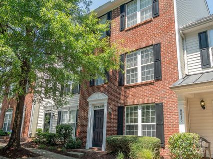 9511 Lina Ardrey Lane sold home in Blakeney Greens, Charlotte, NC