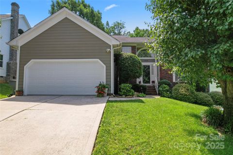 10043 Elsenham Lane sold home in Winchester, Charlotte, NC