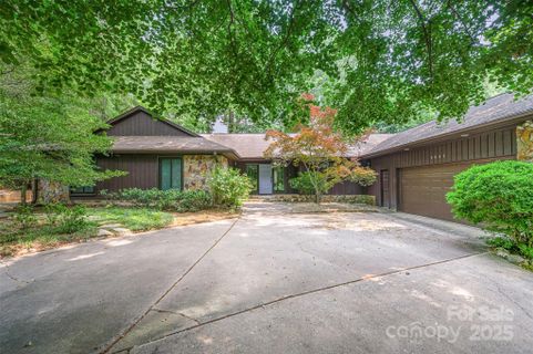 3041 Shallowood Lane