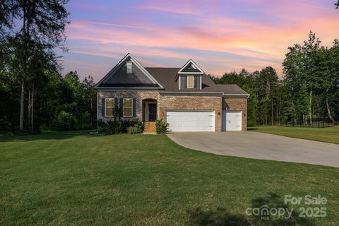 11226 Dappled Light Trail sold home in The Estates at Arlington Woods, Charlotte, NC