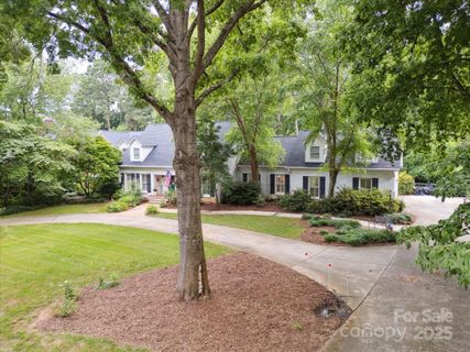 2032 Greenbrook Parkway sold home in Providence Woods South, Matthews, NC