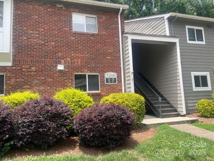 3200 Heathstead Place
