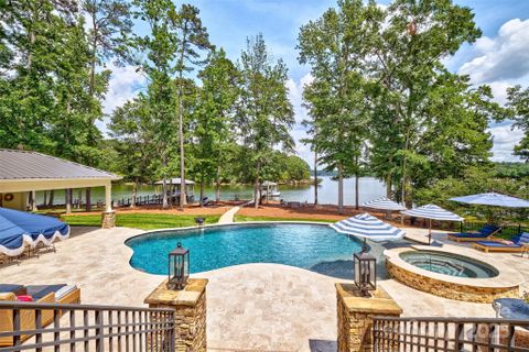 6216 North Road sold home in The Glades At Windswept Cove, York, SC
