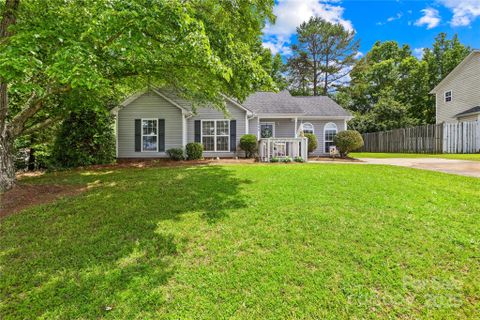 2490 Hawk Ridge Drive sold home in Hawks Ridge, Gastonia, NC