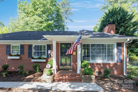 4526 Longwood Drive