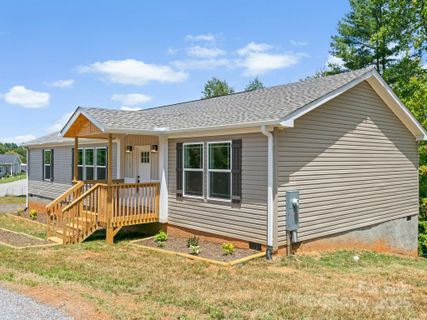 206 Walnut Branch Road sold home in Wilson Estates, Weaverville, NC