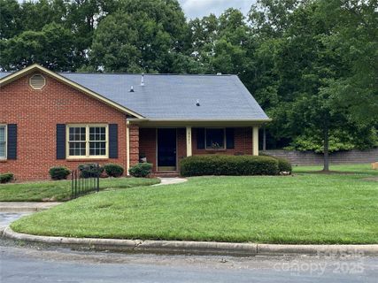 8421 Coulwood Oak Lane sold home in Coulwood Oaks, Charlotte, NC