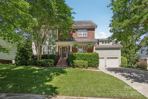 10121 Edgecliff Road