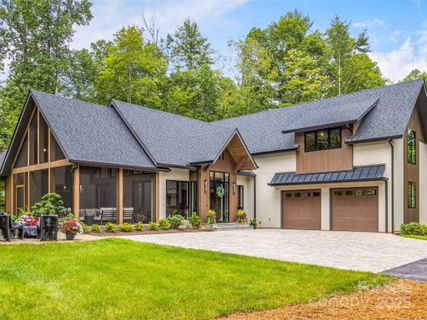 216 Shadybrook Trail