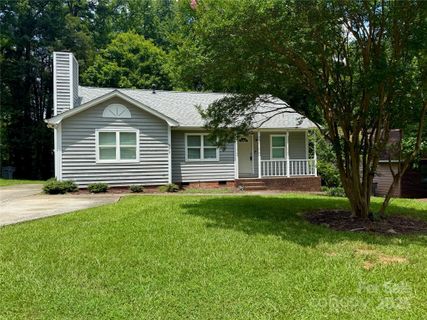 6007 Crosswood Court sold home in Bridlewood, Charlotte, NC