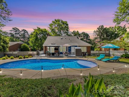 7139 Powder Mill Place sold home in Colony Woods, Charlotte, NC