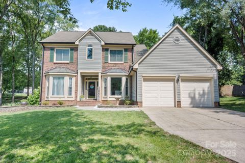 1045 Fairway Ridge Road sold home in Fairway Ridge, Concord, NC