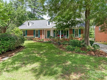 7118 Powder Mill Place sold home in Colony Woods, Charlotte, NC