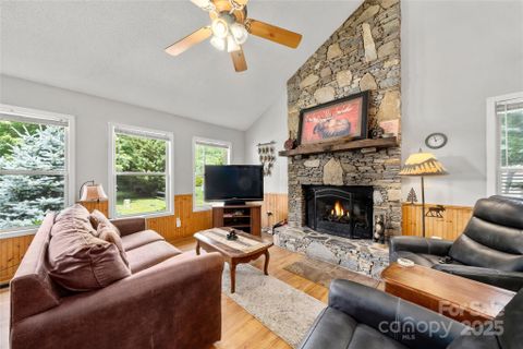 84 Indian Trace sold home in River Wind, Maggie Valley, NC