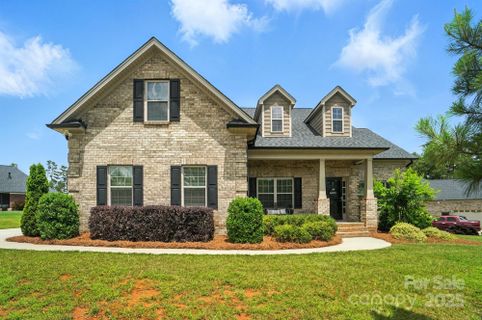 3256 Fairmead Drive sold home in Fieldstone, Concord, NC