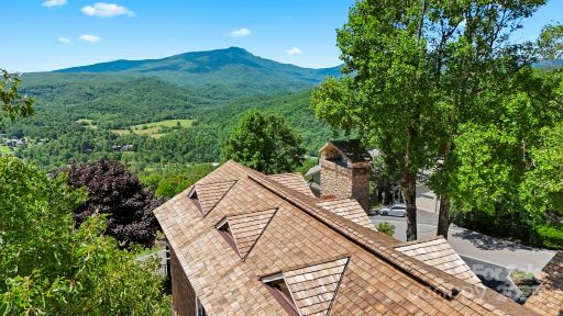1730 Hickory None sold home in Hound Ears, Boone, NC