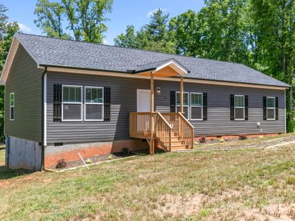 208 Walnut Branch Road sold home in Wilson Estates, Weaverville, NC