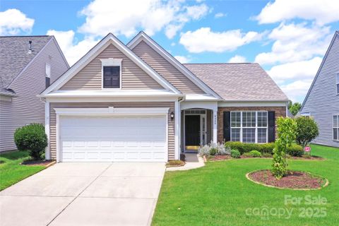 8409 Darcy Hopkins Drive sold home in Auburn Place, Charlotte, NC