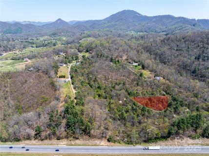 Lot 39 Sunnybrook Trail sold home in Hyder Mountain Acres, Clyde, NC