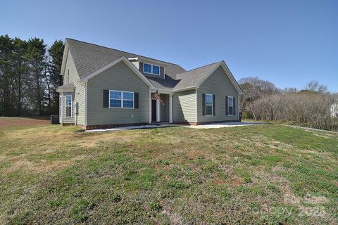 4017 Avis Way sold home in Country Meadows, Monroe, NC