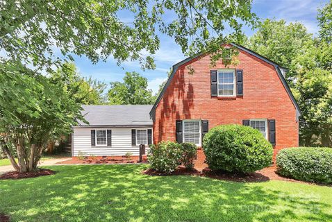 3909 Woodbriar Trail sold home in Central Park, Charlotte, NC