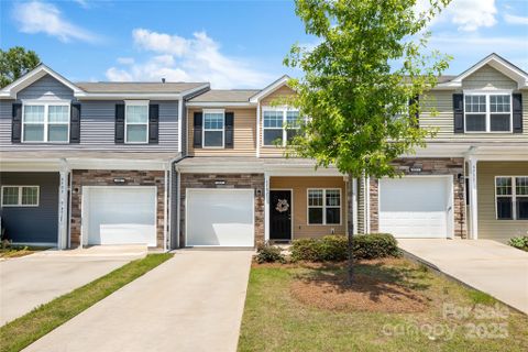 6507 Revolutionary Trail sold home in McDowell Crossing, Charlotte, NC