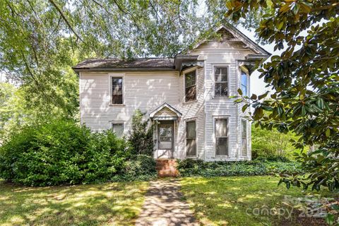 504 Potts Street