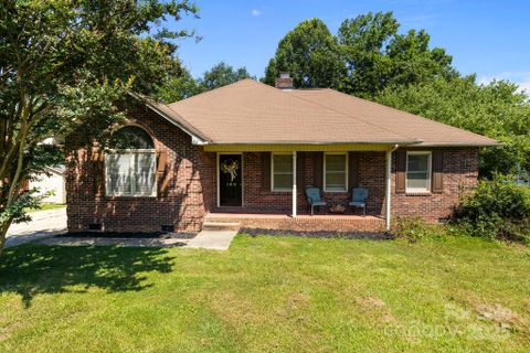 160 Walking Horse Run sold home in Chestnut Ridge, Stanley, NC