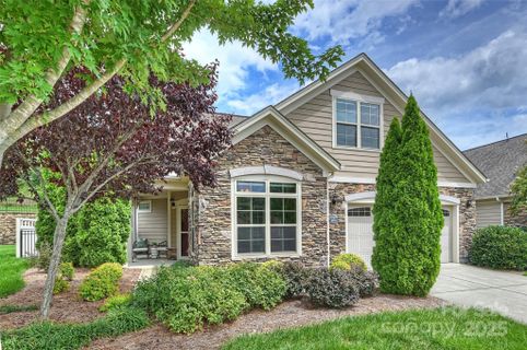 1281 Restoration Drive sold home in The Courtyards Of Marvin, Waxhaw, NC