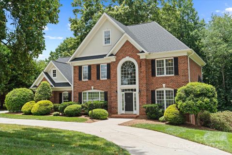 61 38th Avenue sold home in Pitts Park, Hickory, NC