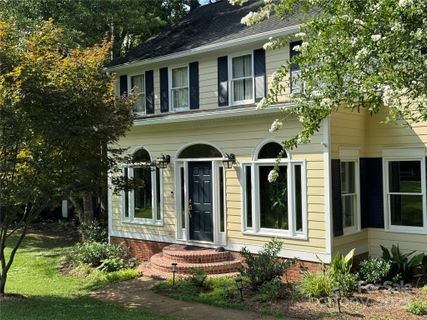 1112 Carole Court sold home in Greylyn, Matthews, NC