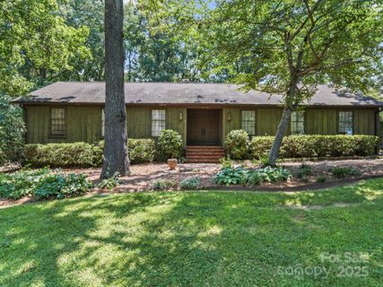 2104 Stoneyridge Drive sold home in Pine Island, Charlotte, NC