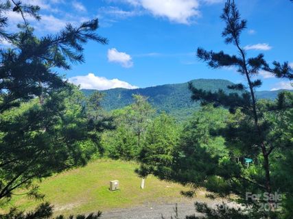 Lot 72 Maureen Parkway sold home in Fox Ridge, Marion, NC