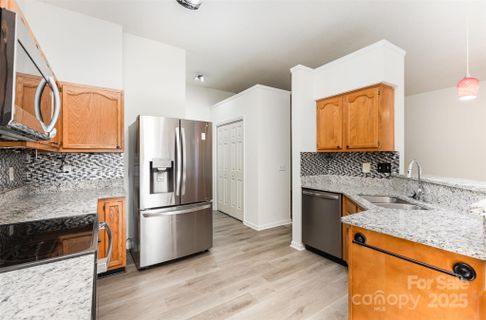 11411 Ridge Oak Drive sold home in Hunters Ridge, Charlotte, NC
