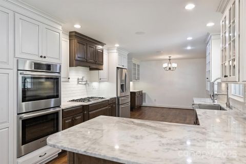 1008 Dumbarton Road sold home in Sherwood Forest, Gastonia, NC