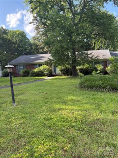 3345 Cornish Place sold home in Parkstone, Charlotte, NC